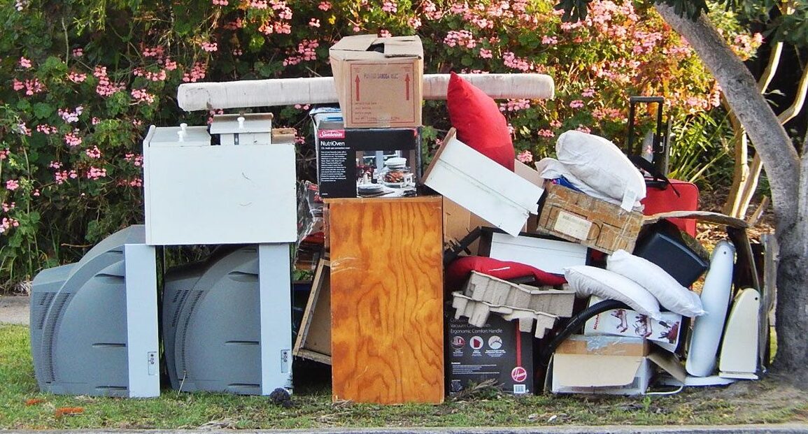 junk removal services in Olathe KS